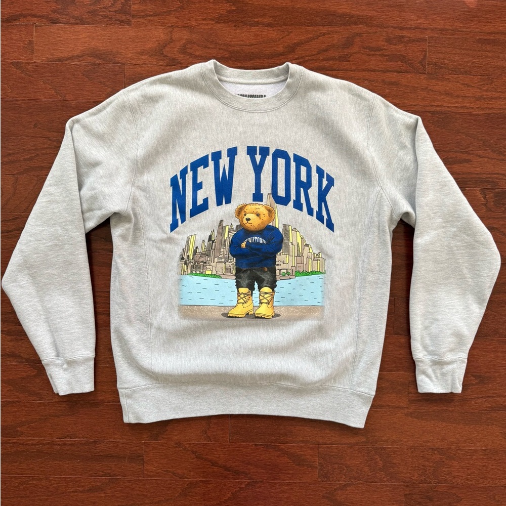 Men's Gray Crewneck Sweater with Bear and New York Design